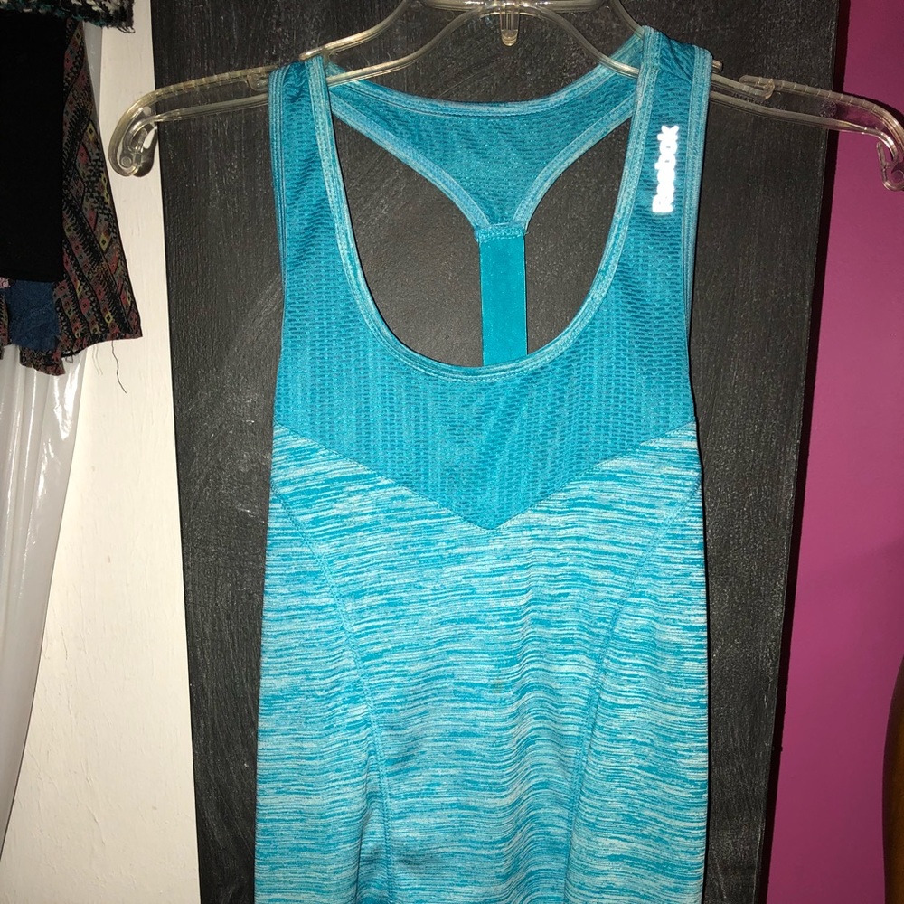 Reebok fitness/yoga top